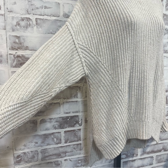 American Eagle Outfitters Cream Crew Neck Sweater - Picture 6 of 9